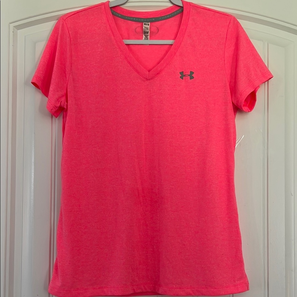 Under Armour V Neck T Shirt Size Medium